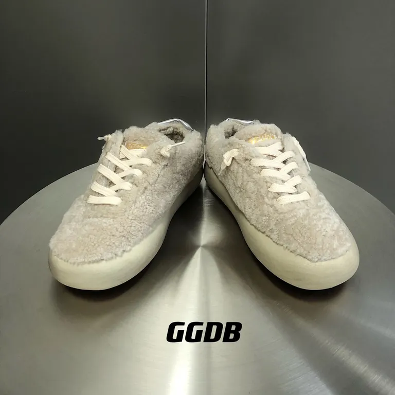 Golden Goose Shoe 